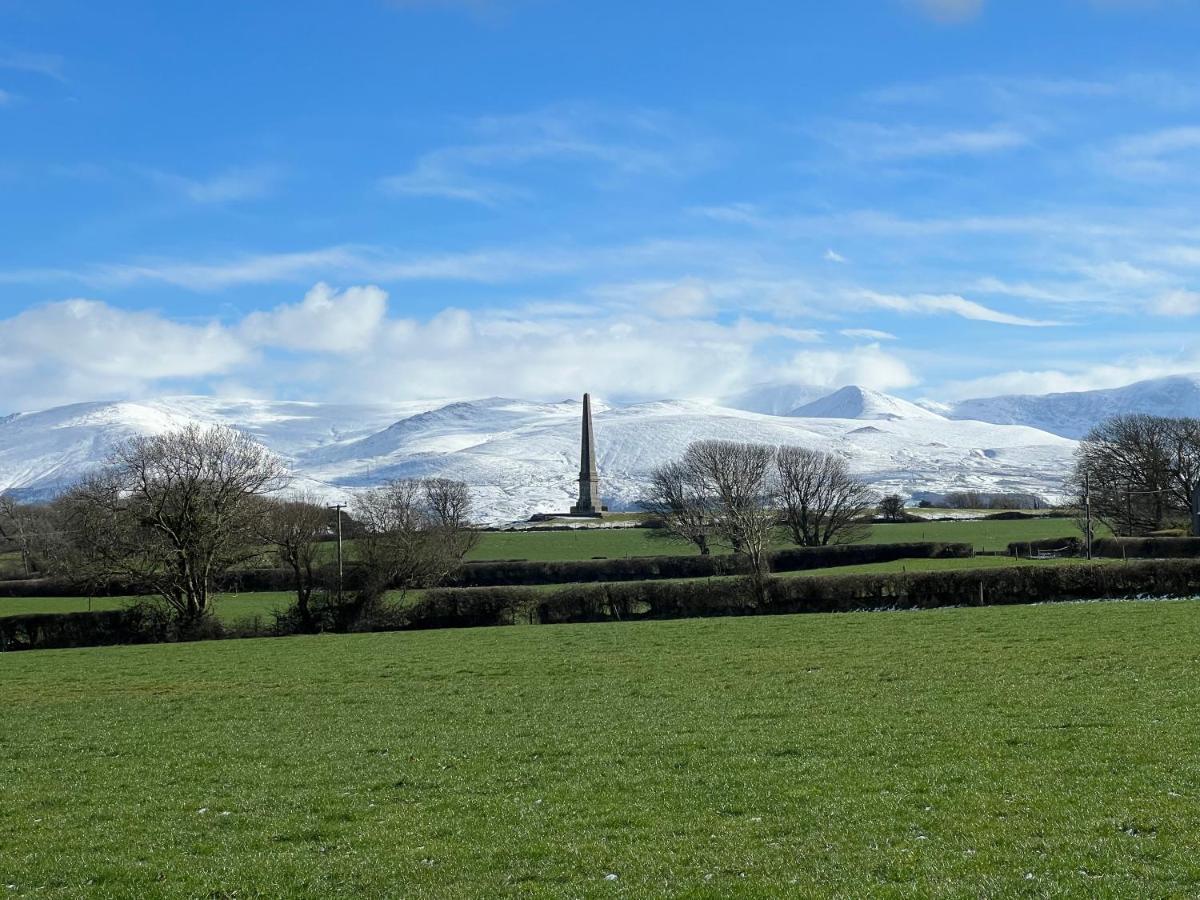 4 Bedroom Detached Farmhouse Mountain Views Beaumaris Exteriér fotografie
